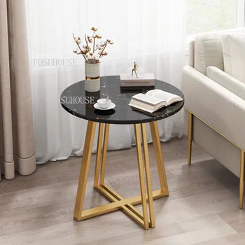 Luksuzni kauč-приставной stol, stolić od umjetnog mramora u malom stanu, jednostavan mali stol u dnevnom boravku, jednostavan potrošačke kutni stol