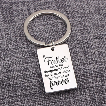 Nezaboravne privjesak na očev Dan u spomen na papu: Otac kratko drži svoju kćer za ruku, ali joj je srce zauvijek