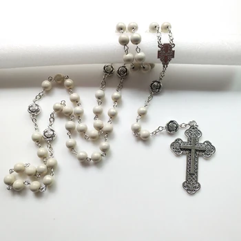 Ogrlica sa privjesak u obliku Križa Krista za Žene i muškarce, bež Akril Krunice s gravurama, Lanac Perli, katolički nakit, Poklon