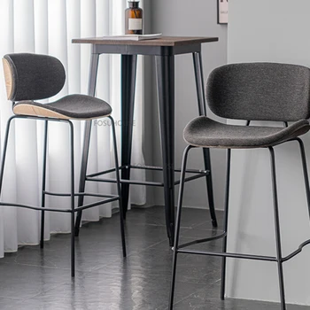 Visoka stolica od punog drveta u skandinavskom stilu za doručak namještaja Barske stolice visoke klase jednostavnost Udoban naslon Kreativni bar stolice za kafiće